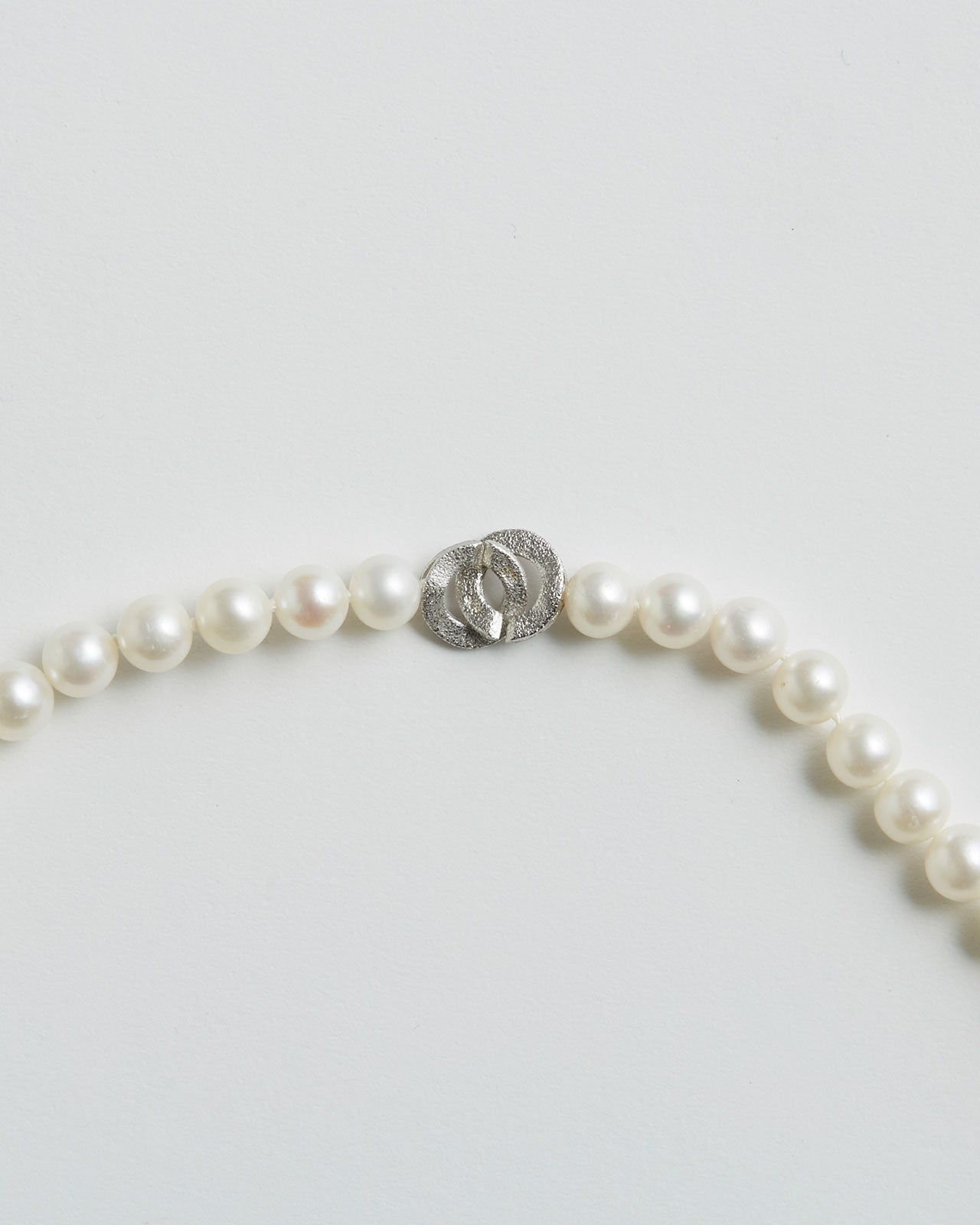 CADEAUX PEARL NECKLACE