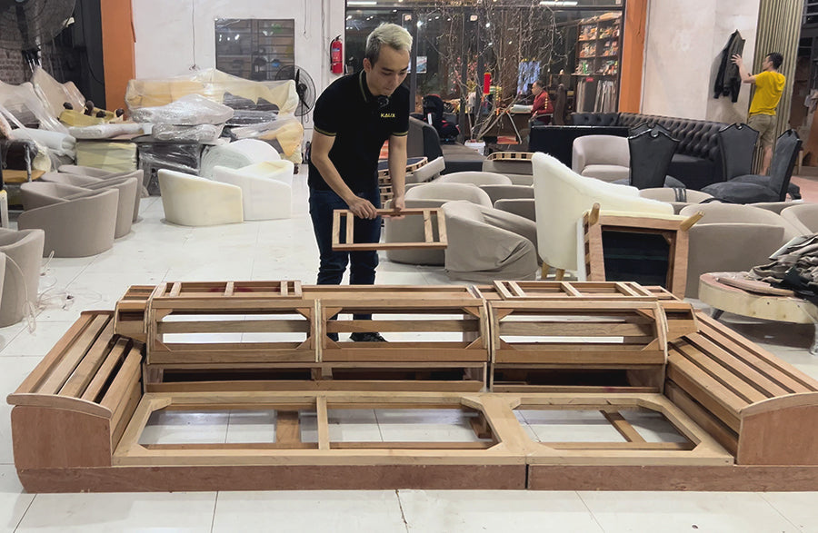 Sắp xếp lại khung gỗ ghế sofa