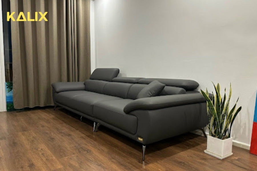 Ghế sofa phòng ngủ 3 chỗ tựa gật gù với màu đen sang trọng