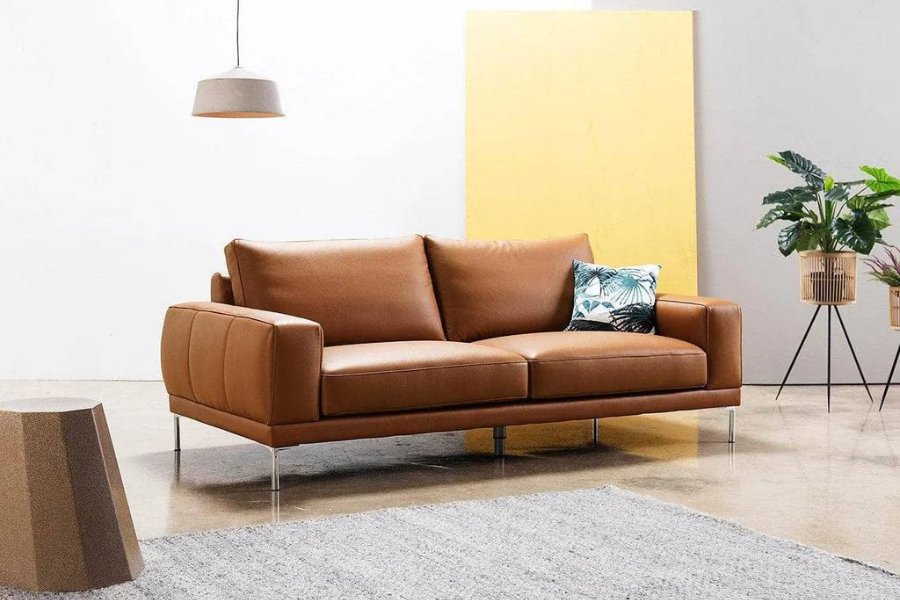 chọn sofa chân ghế thấp để mang lại cảm giác thoáng mát