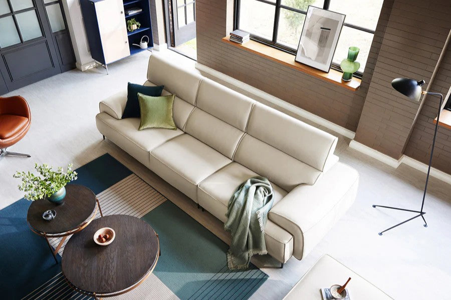 Sofa văng da REY được thiết kế tỉ mỉ với đường may chất lượng, tạo nên sự tinh tế và bền bỉ trong thời gian dài sử dụng