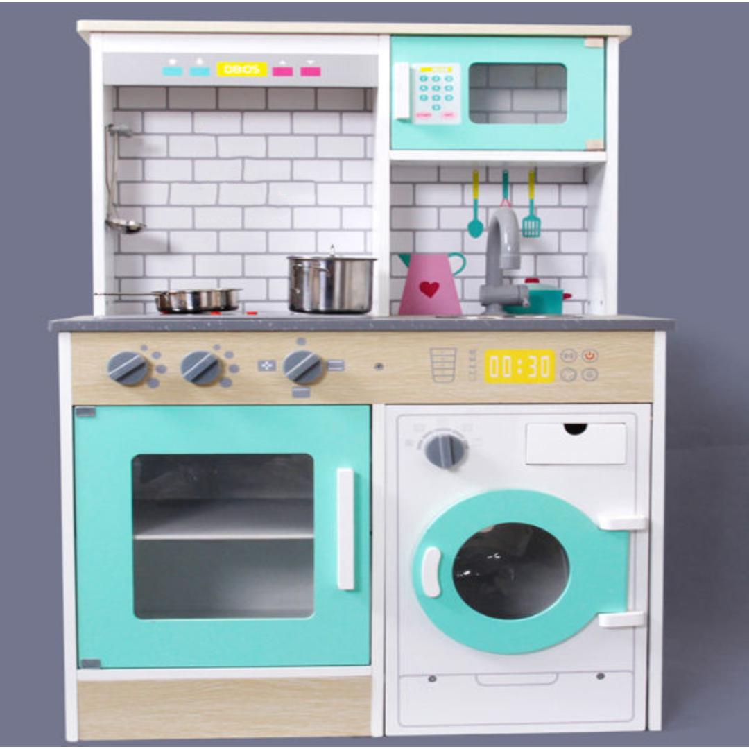 george wooden kitchen with washing machine