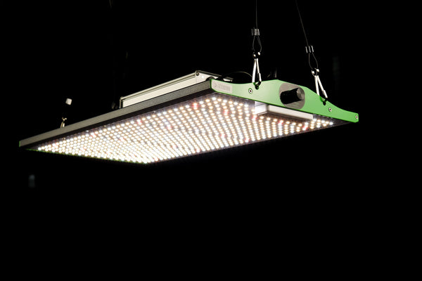 Viparspectra P2000 LED Pflanzenlampe