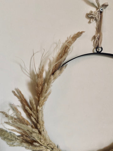 Pampas grass wreath for interior styling
