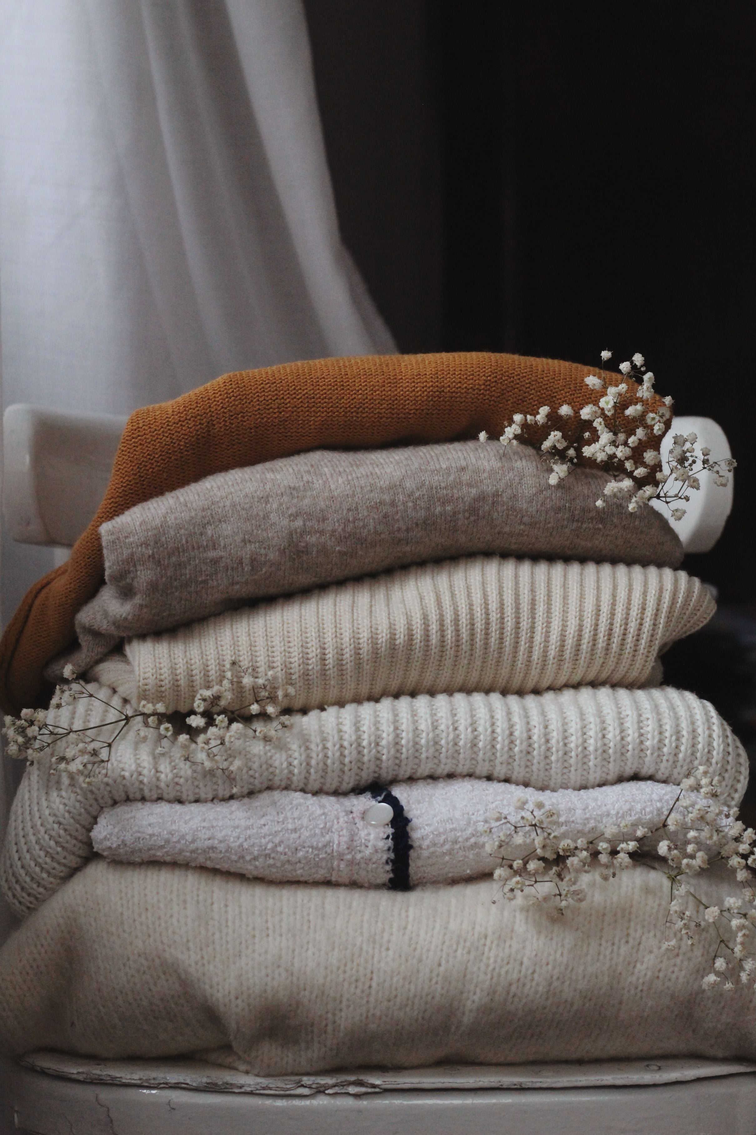 how to organize linen closet