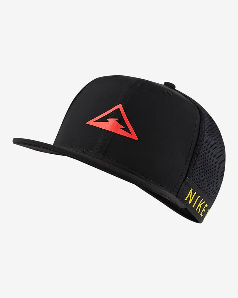 nike trail running hats