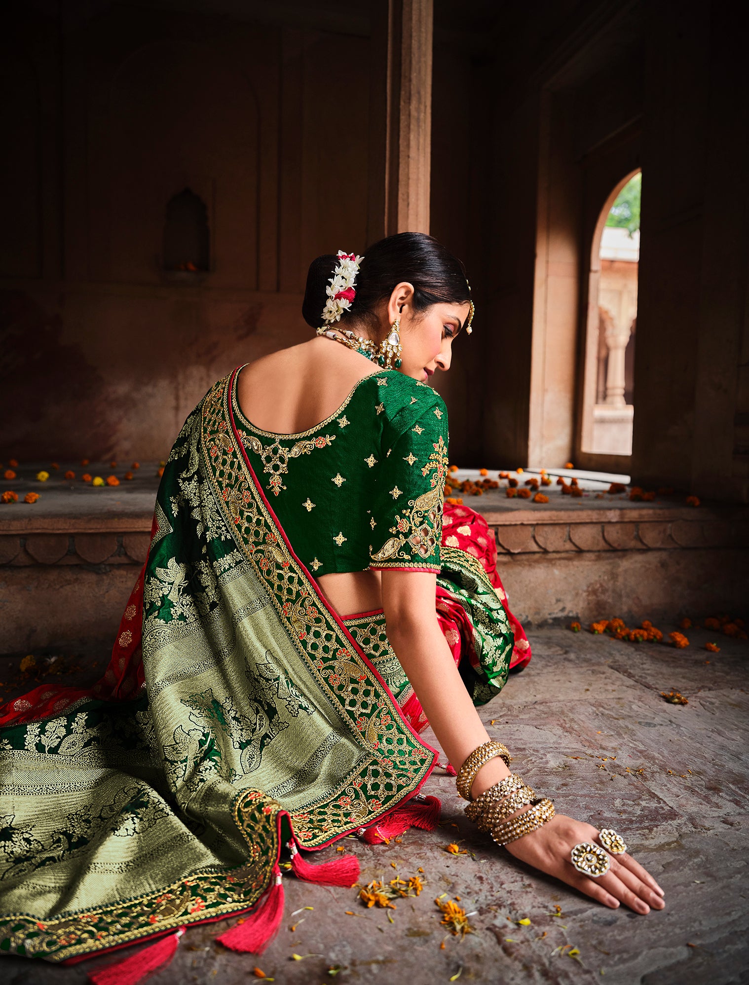 Green Saree With Red Blouse Designs | womenabiding.com