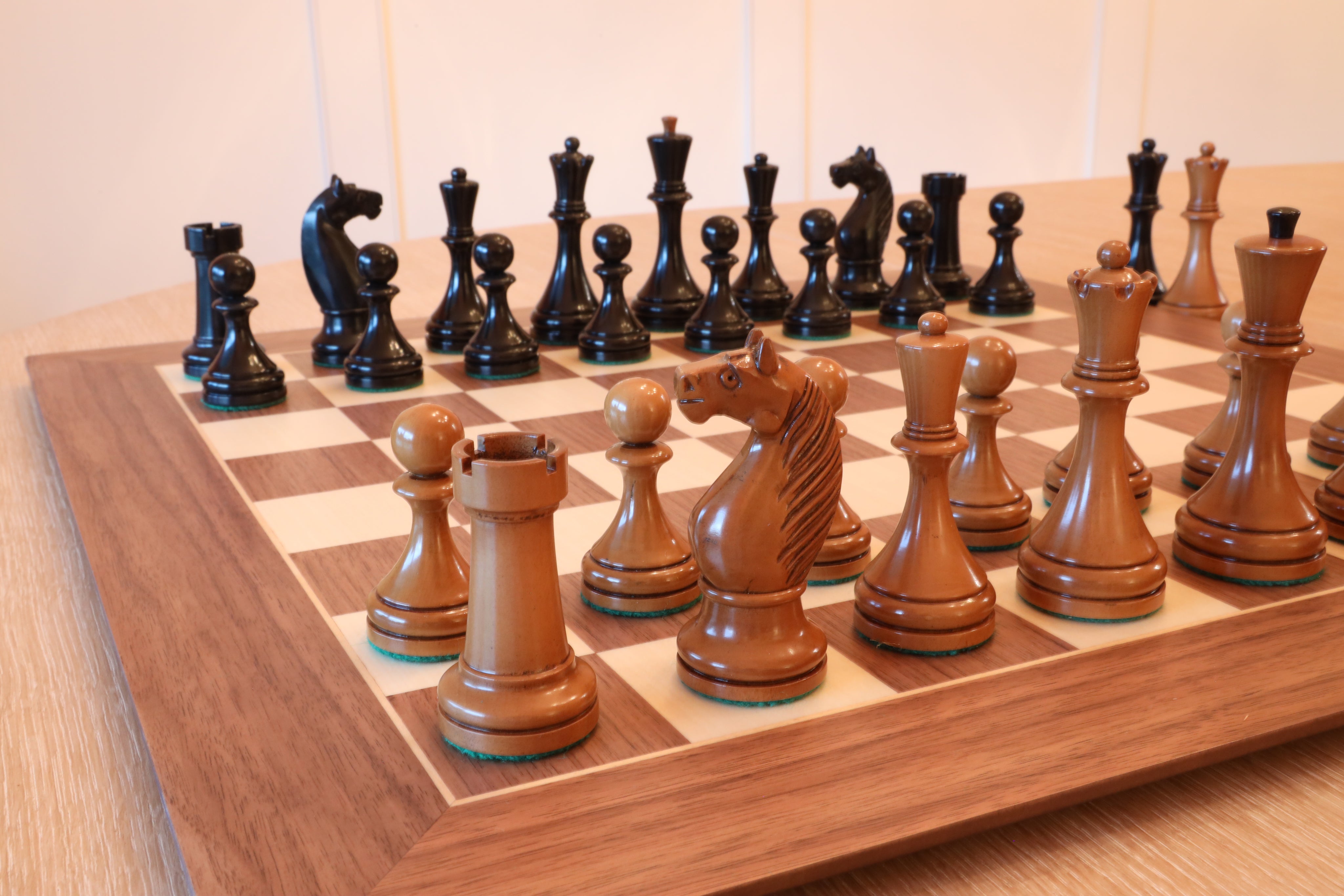 The Queen's Gambit Chess Set with Ebonized & Boxwood Pieces - 3.75