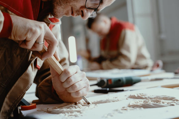 Essential safety tips for wood carving