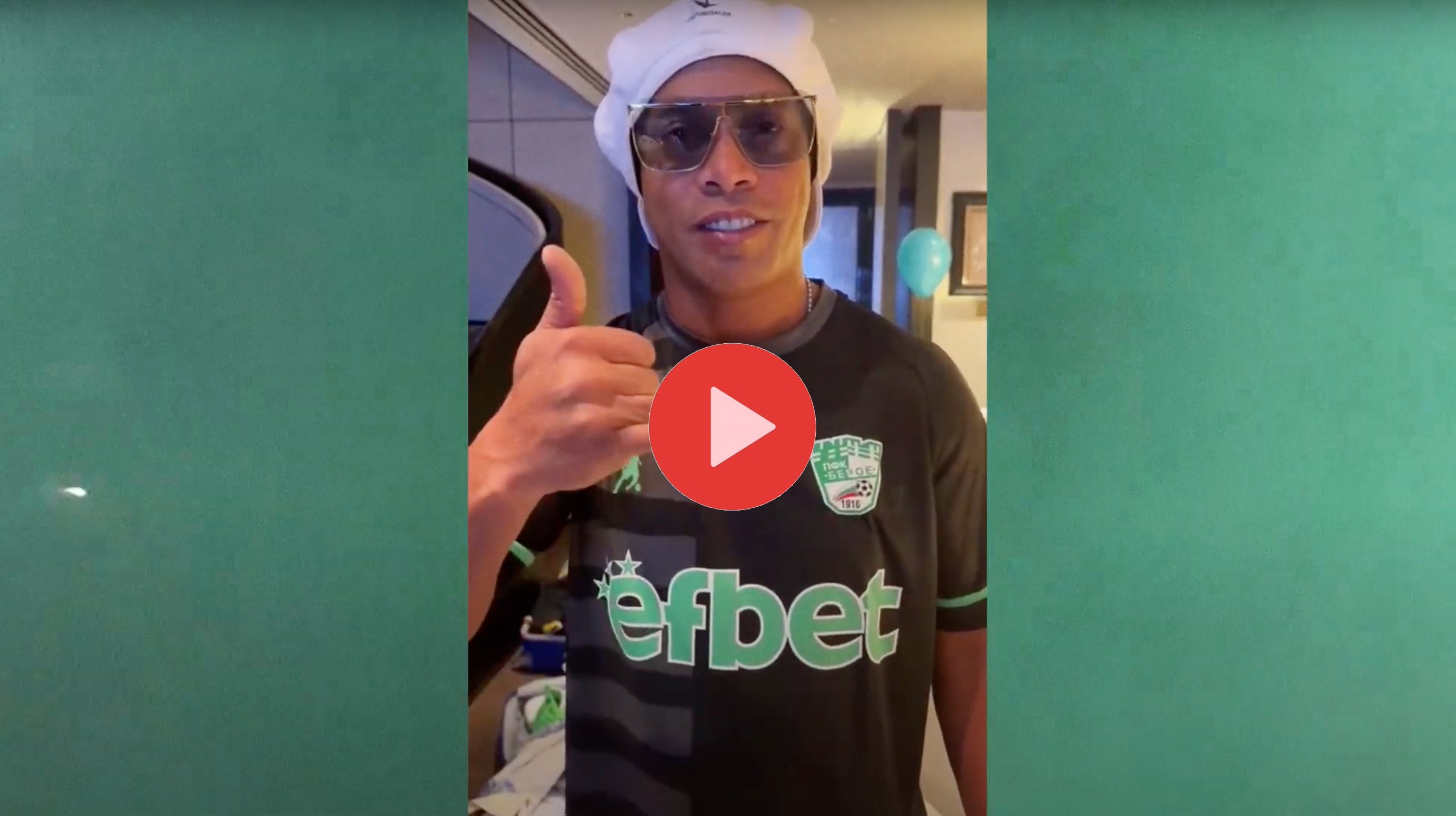 Ronaldinho_Youtube_Pic.png__PID:3425ef67-c863-424a-b344-c3e365fed723