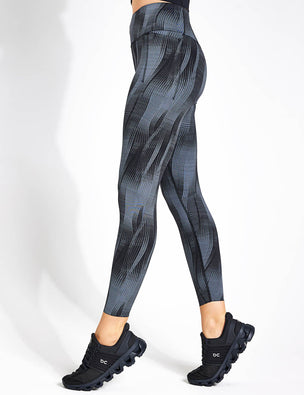 Nike, Yoga Luxe 7/8 Leggings - Black/Dark Grey