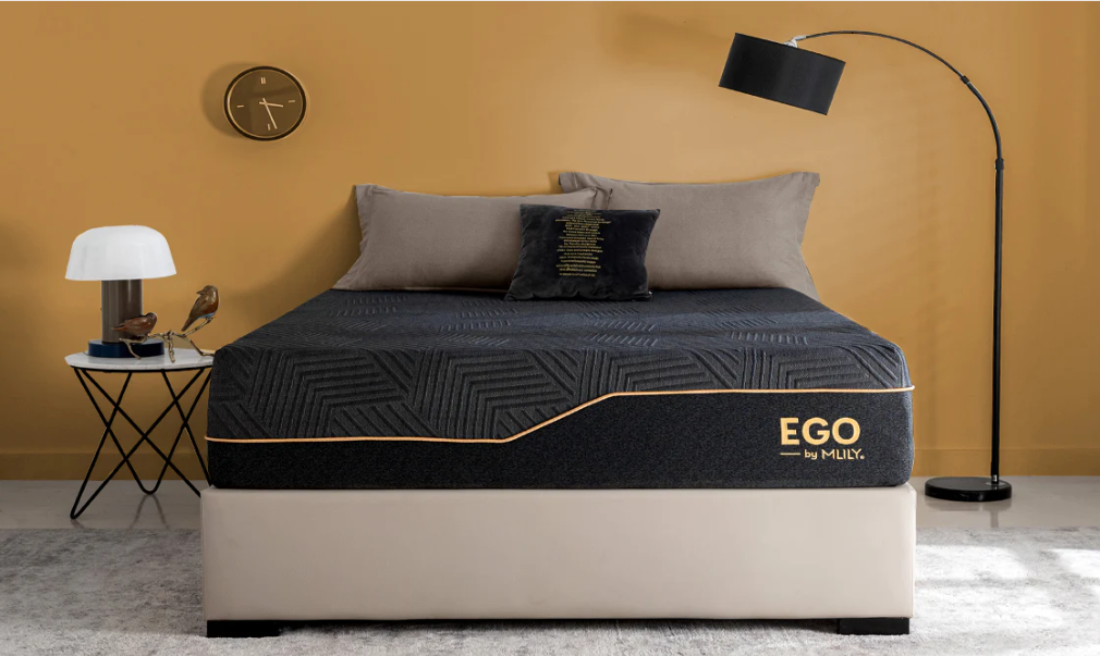 A black mattress from Egohome