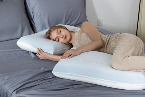 side sleepers with Premium Comfort Memory Foam Pillow