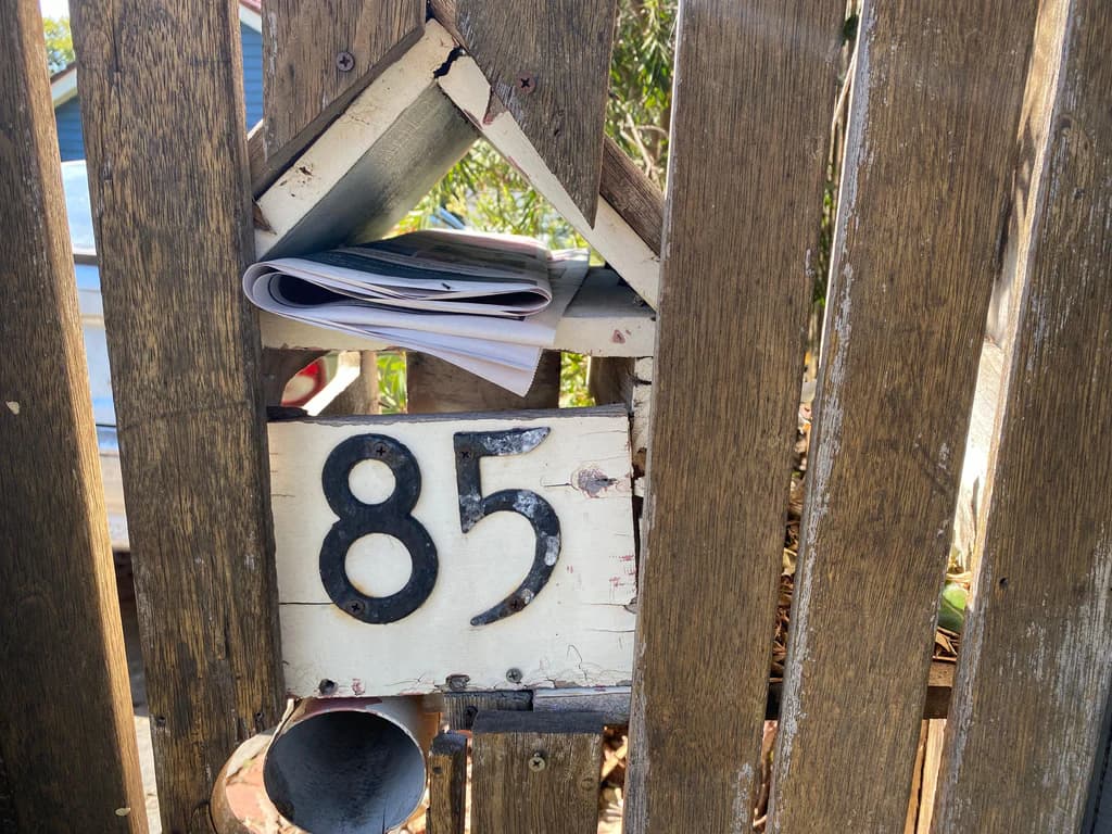 letterbox house number