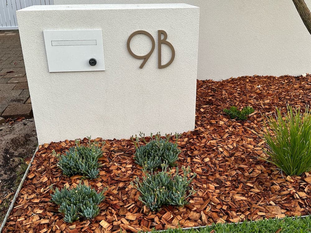 gold letterbox number