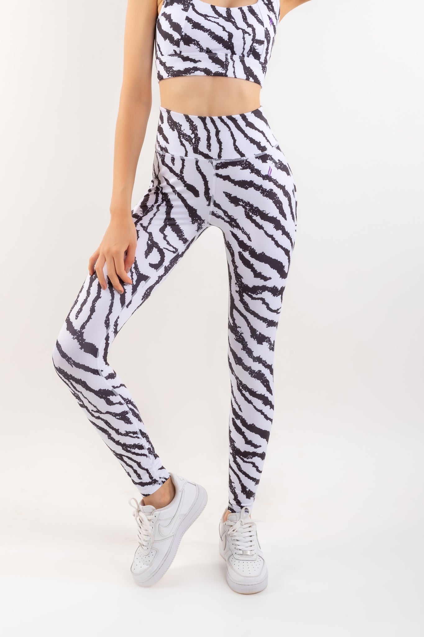 Pink Zebra LuxBreeze Leggings – SKNZ