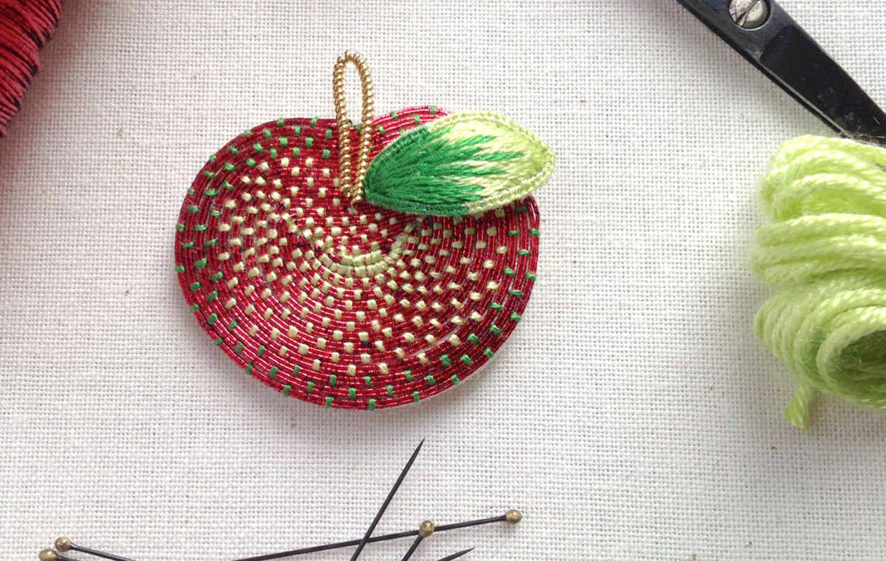 meet the maker becky hogg goldwork craftiosity