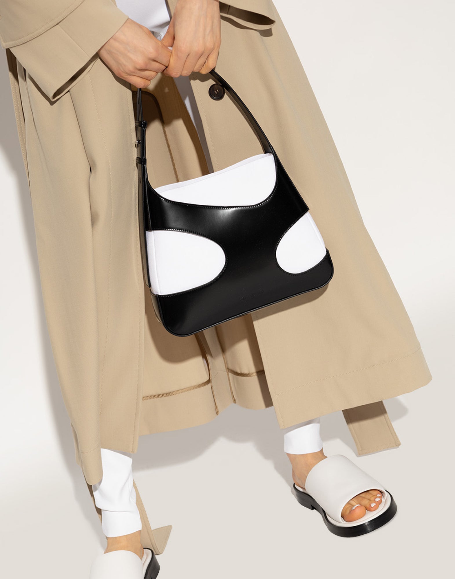 Ferragamo Two-tone Leather And Canvas Cut Out L Shoulder Bag