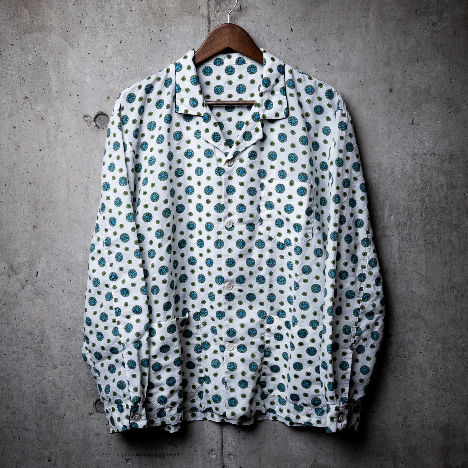 kinema small pattern pajamas shirt 定番の中古商品 www