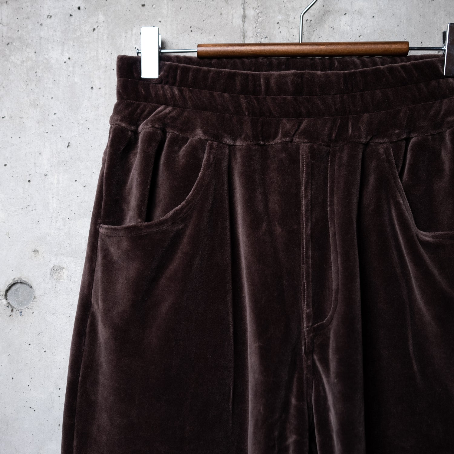 季節のおすすめ商品 Kinema Velor flare pants - www
