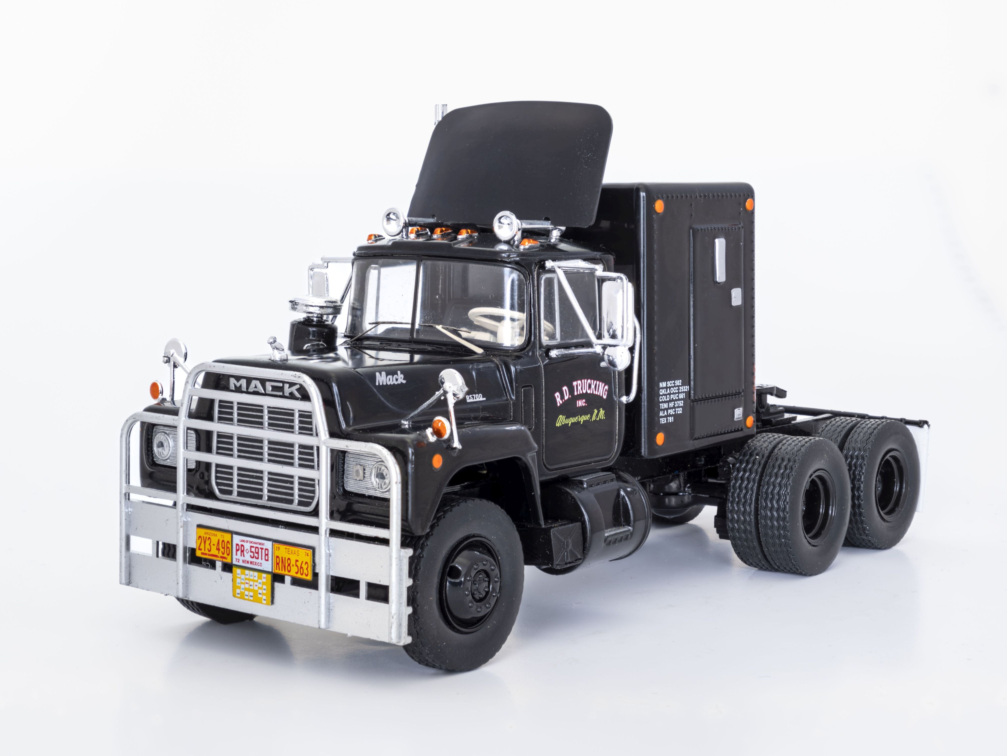 Mack R-Series, Kris Kristoffersons Rubber Duck R.D. Trucking