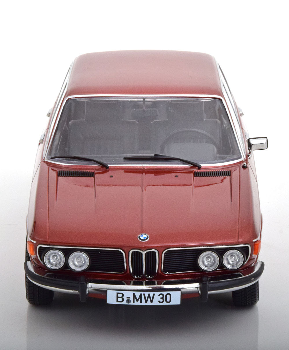 KK scale 1/18 BMW 3.0S E3 2.Series 1971 完成品 - ミニカー