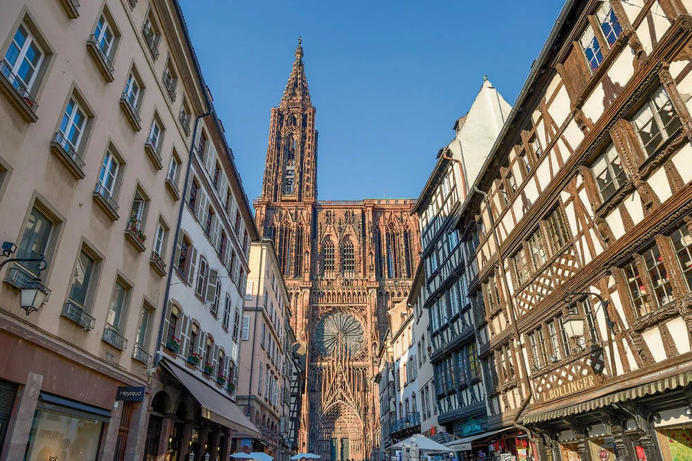 Strasbourg Cathédrale Géante Rouge