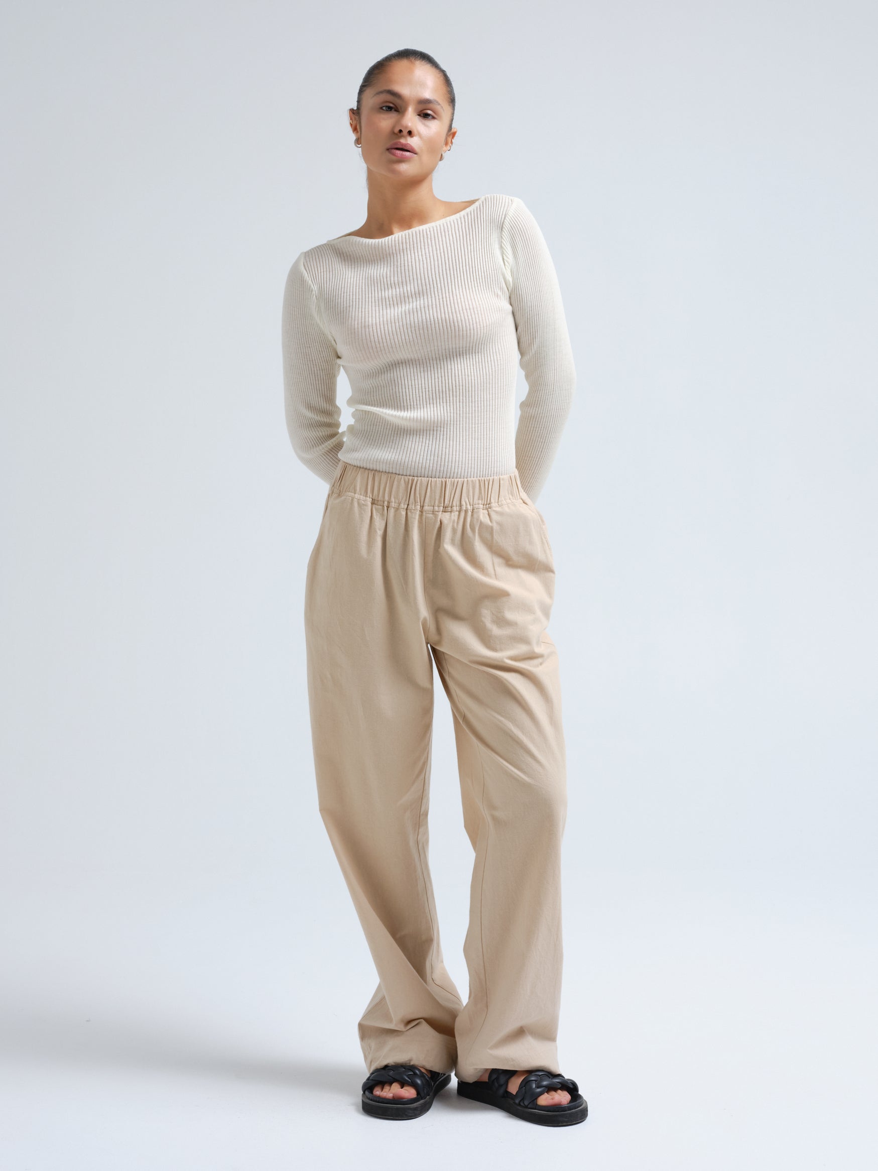 Se Lago | Bomuld - Dark sand - 34 hos Seamless Basic