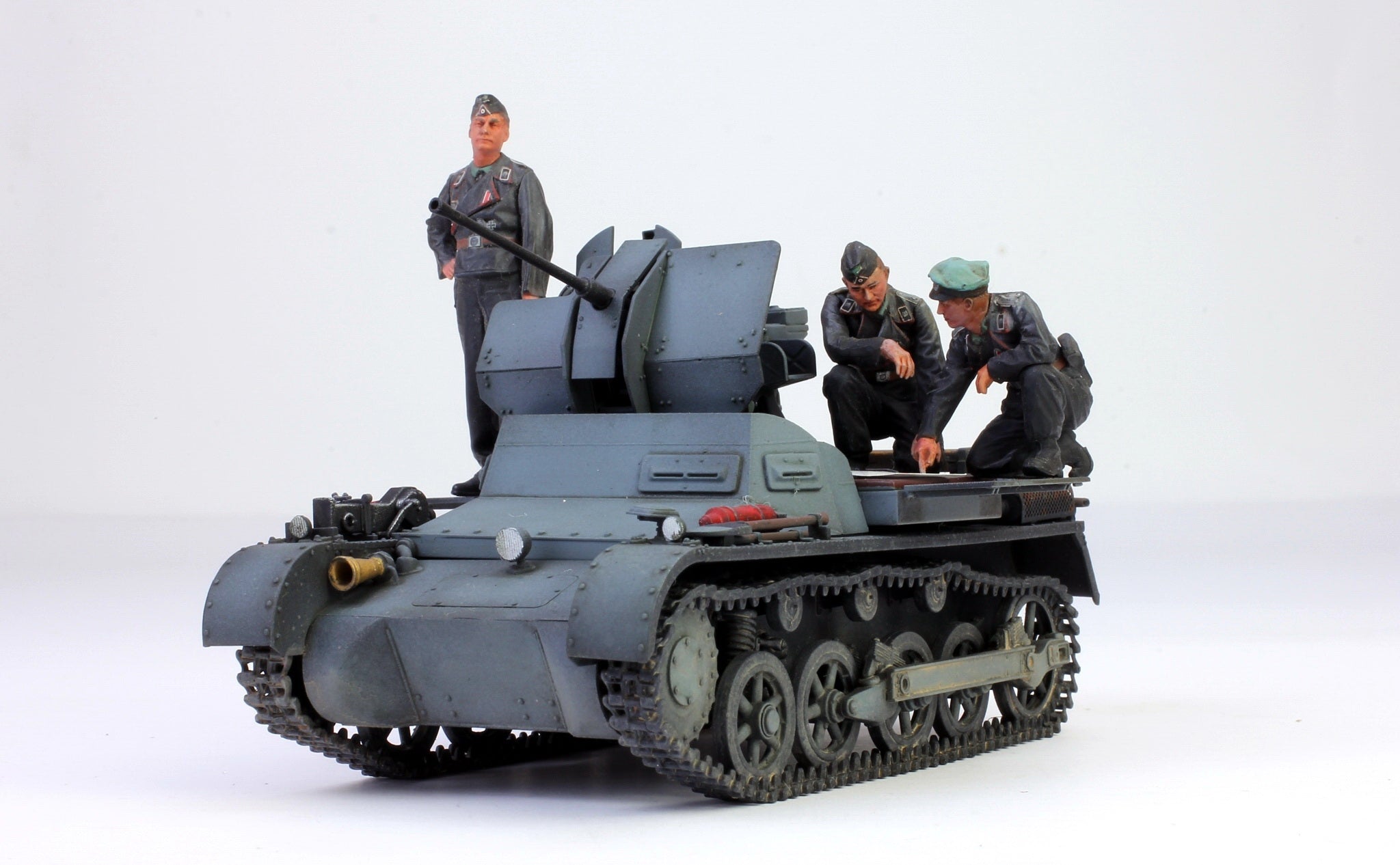 ProBuilt Model 1:35 German 2cm Flak 38 auf Pz.Kpfw.I Ausf.A Flakpanzer I Selbstfahrlafette (SPAAG) WW2 /w 03 Crews