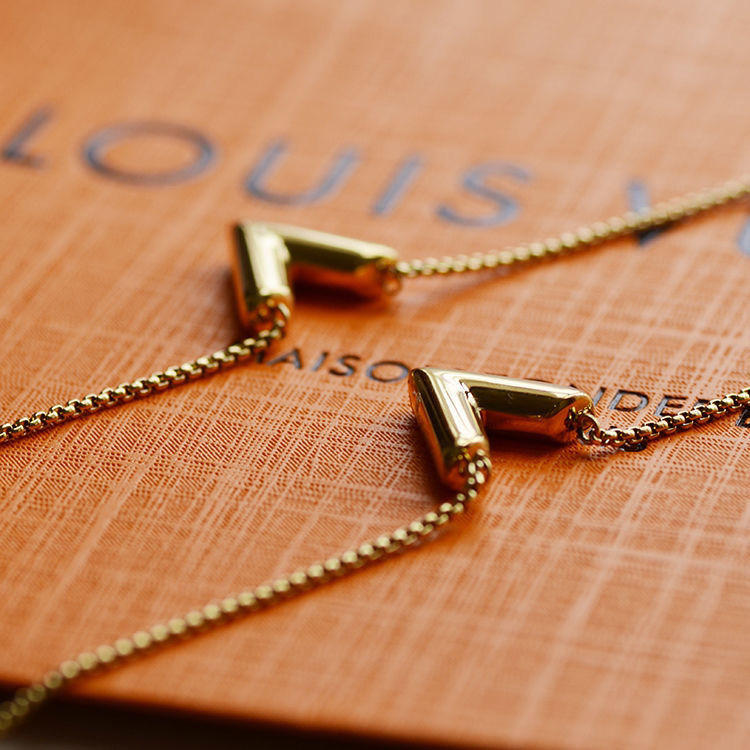 Louis Vuitton LV Fashion Lady Simple Light Luxury Bracelet