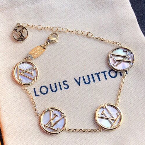 LV Louis Vuitton Fade-Free Titanium Steel Lock Bracelet Four Leaf Bracelet