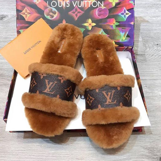 LV Louis vuitton new ladies plush stitching leather slippers beach sandals Shoes