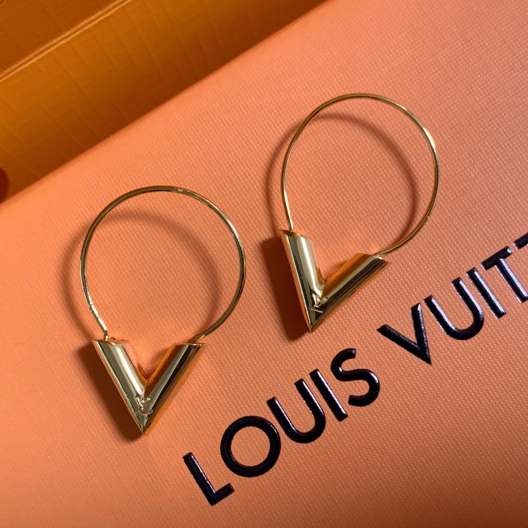 LV Louis Vuitton Fashion Lady Letter V Engraved Earrings