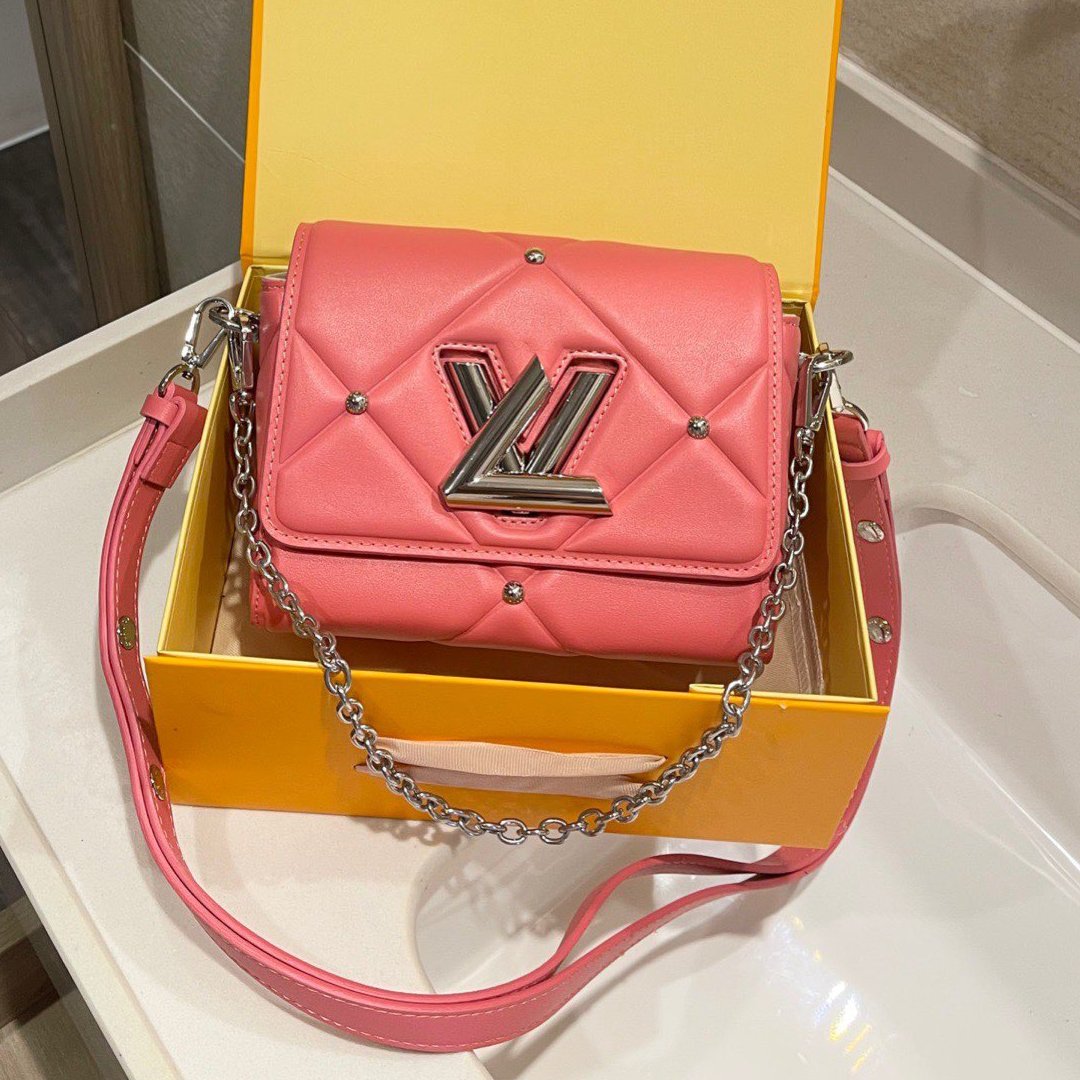 LV Louis Vuitton Fashion Ladies Chain Handbag Letter Twisted Sho
