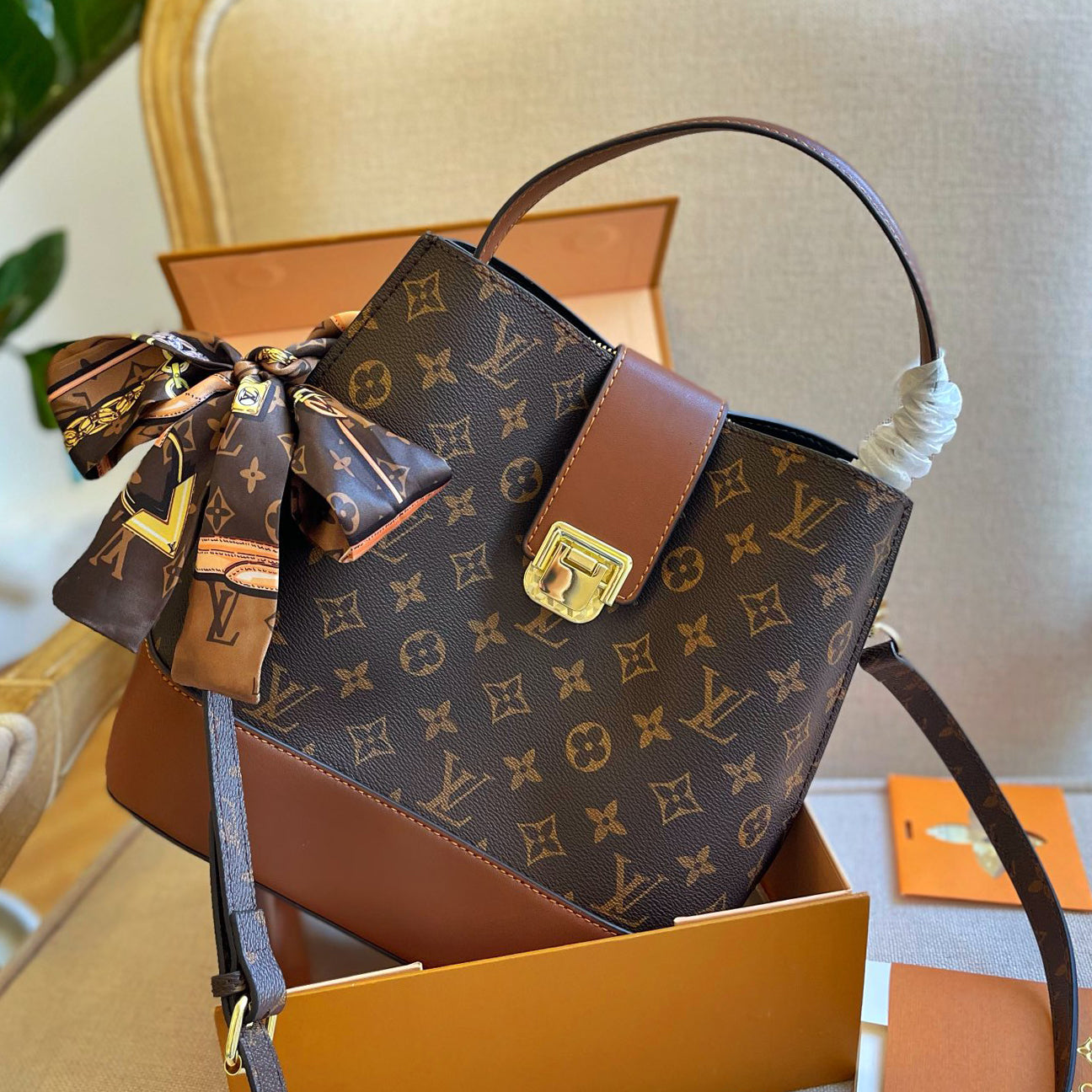 LV Louis Vuitton Fashion Ladies Stitching Bucket Bag Handbag Sho
