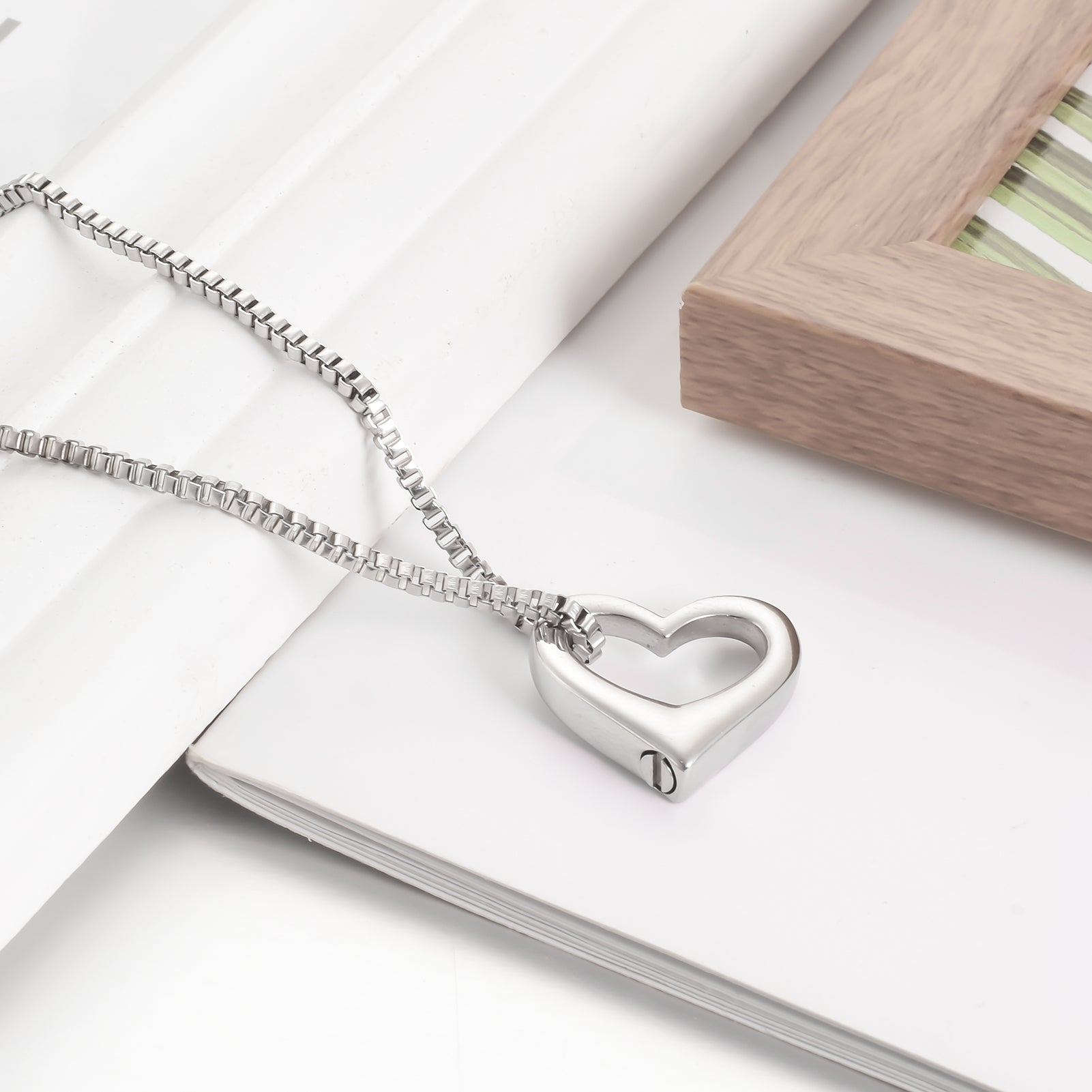 Cylinder Heart Cremation Necklace Jewelry - CREMATIONJEWELRYHUB