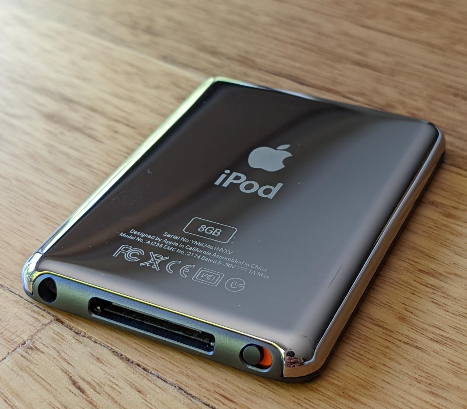 Apple iPod Nano 3rd Gen 8GB Blue – iFurb Australia