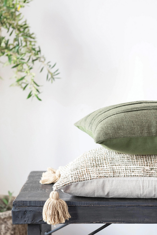 https://cdn.shopify.com/s/files/1/0584/6065/products/Creatove-CoOp-Cotton-Chambray-Woven-Lumbar-Throw-Pillow_500x.png?v=1667808469