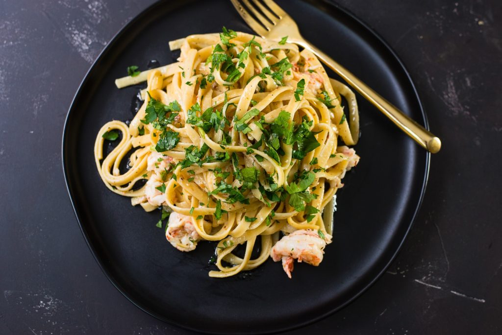 https://cdn.shopify.com/s/files/1/0584/6145/4520/articles/Prawn-Pasta-3-1024x684.jpg?v=1631711498