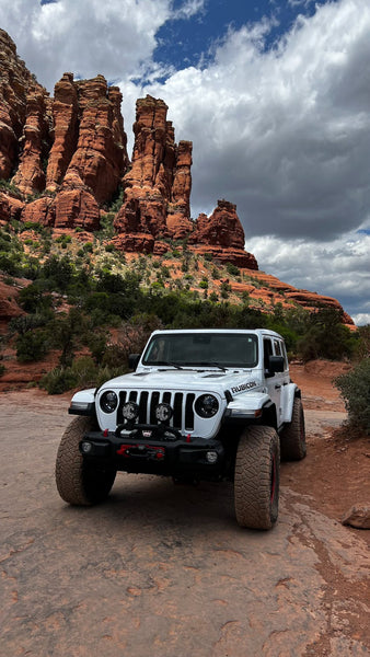 Jeep JL in the desert