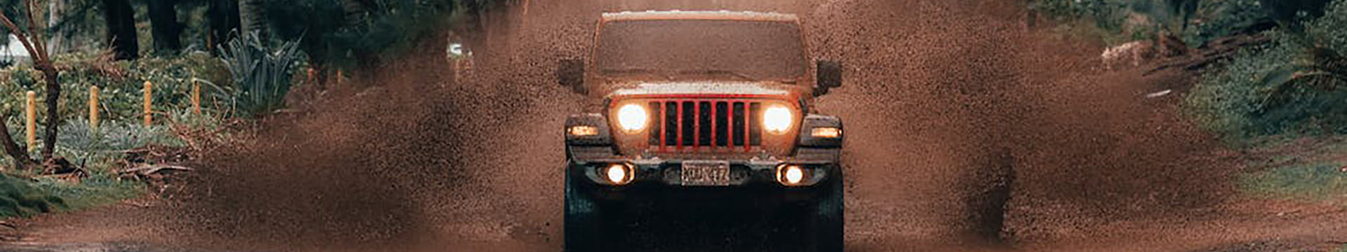 Jeep Wrangler JL playing in the mud