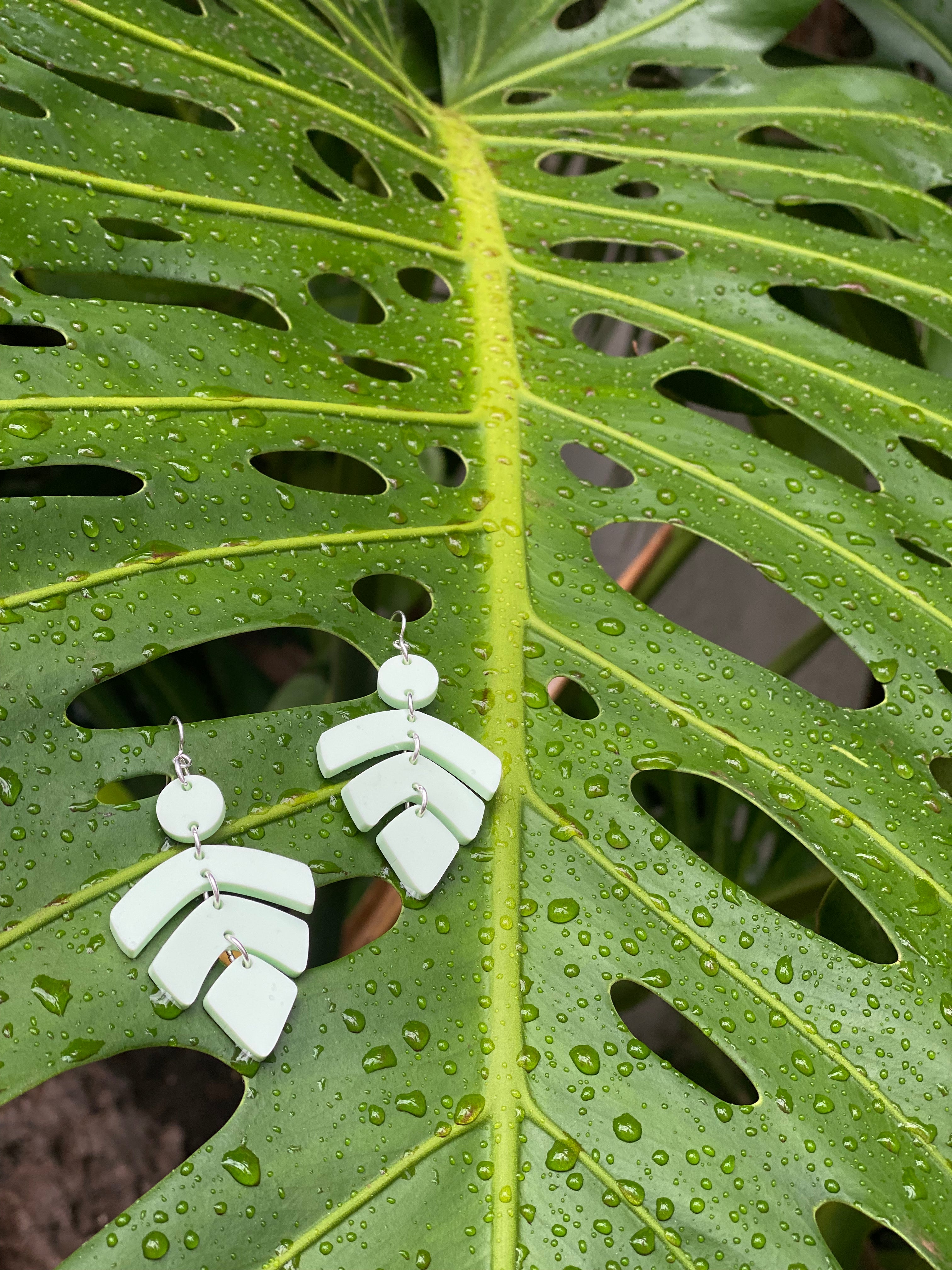 Green Statement Leaf