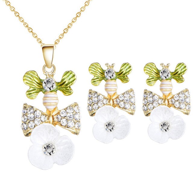 Fashion Jewelry Romantic White Flower Jewelry Set for Women as Holiday Gifts