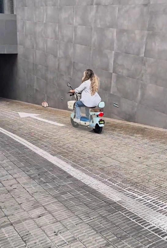 A possibilidade de remover a bateria resolveu minha ansiedade de recarga.