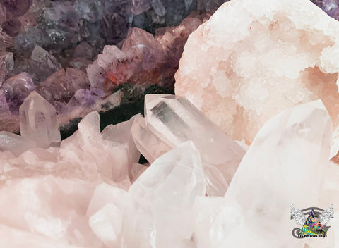 vente de minéraux géodes amas druse de cristal de roche et améthyste sur les-tresors-d-isis.fr