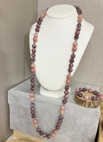 Création de collier sautoir - rhodonite et lépidolite - les trésors d'Isis