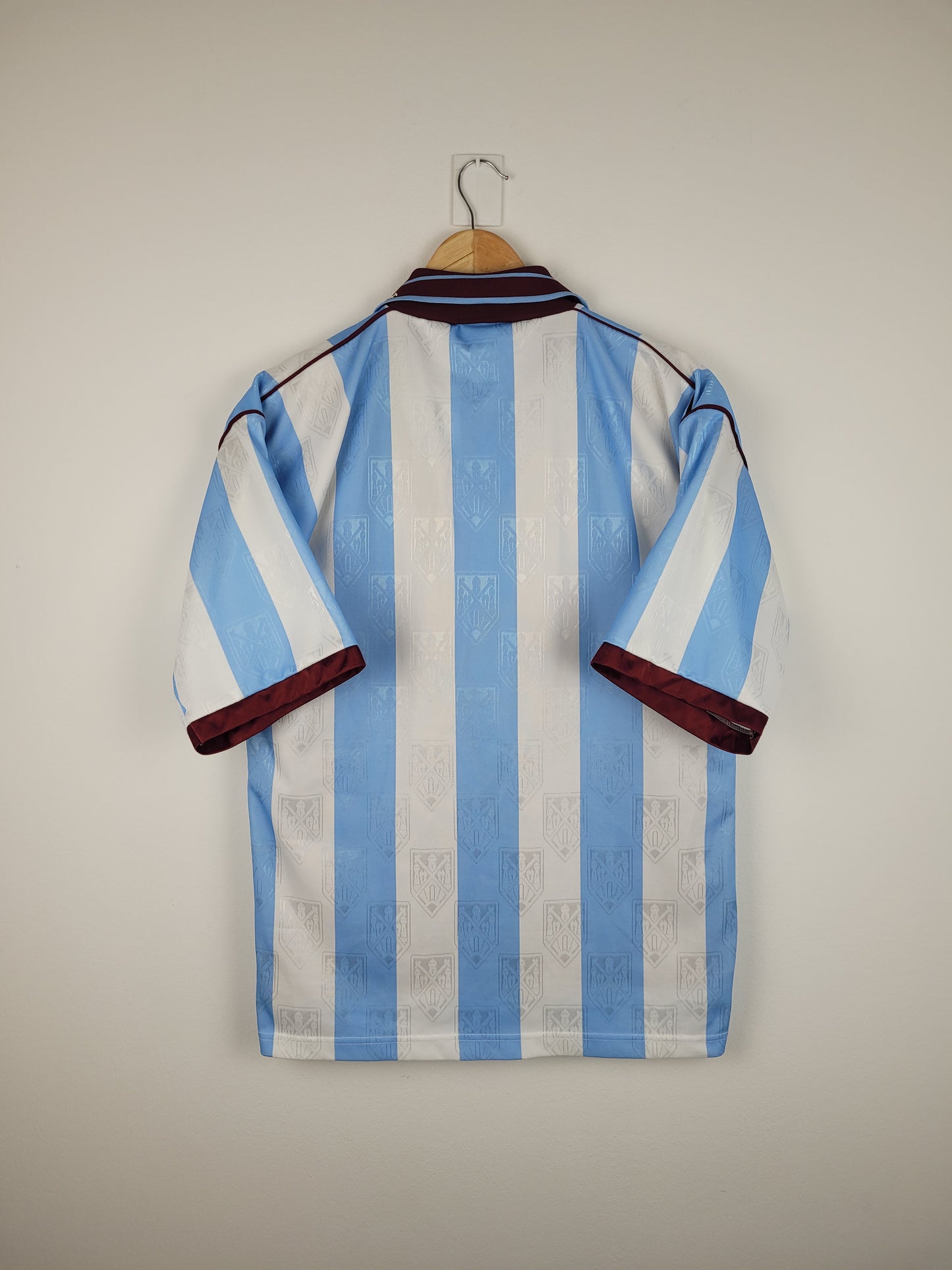 Tottenham Hotspur 1985-86 Retro Football Shirt | Vintage Football Club ®