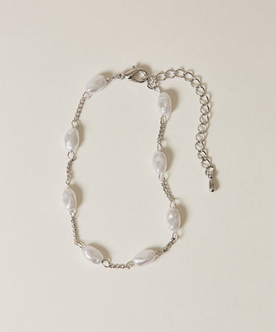 Baroque-Pearl-_-Narrow-Chain-Bracelet