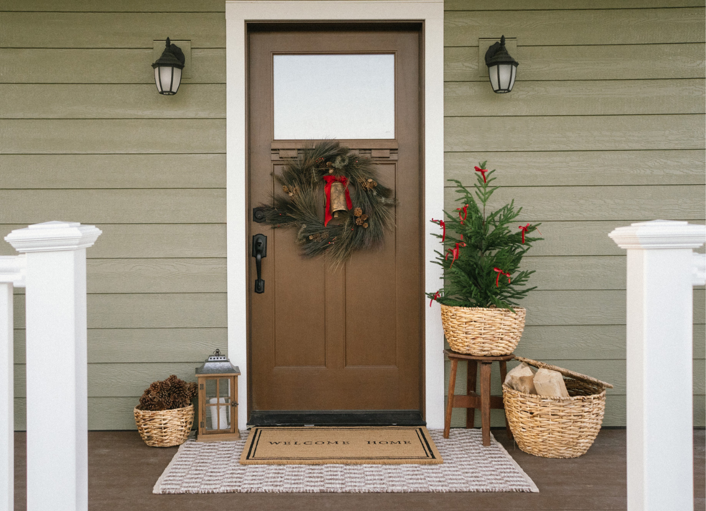 Christmas-home-decor-front-porch