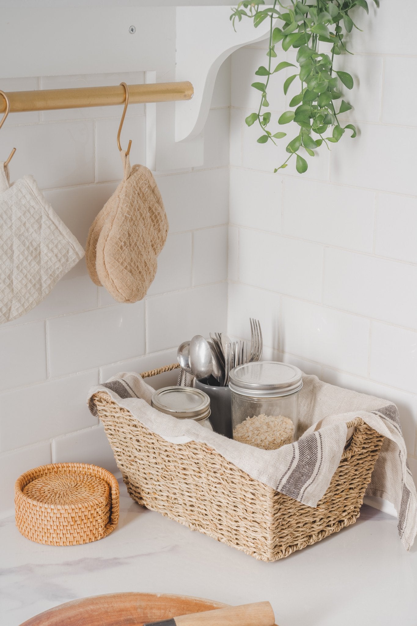 Modern kitchen-wicker baskets